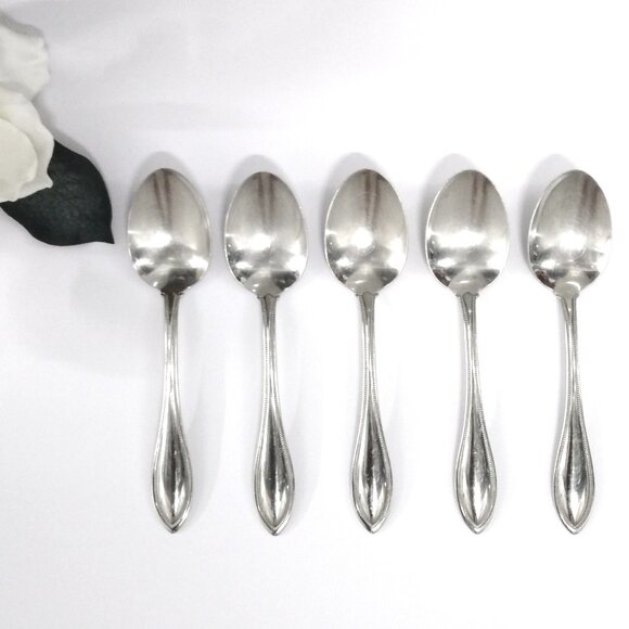 Oneida Other - Oneida Silver Oval Soup Spoons Stainless Set of 5